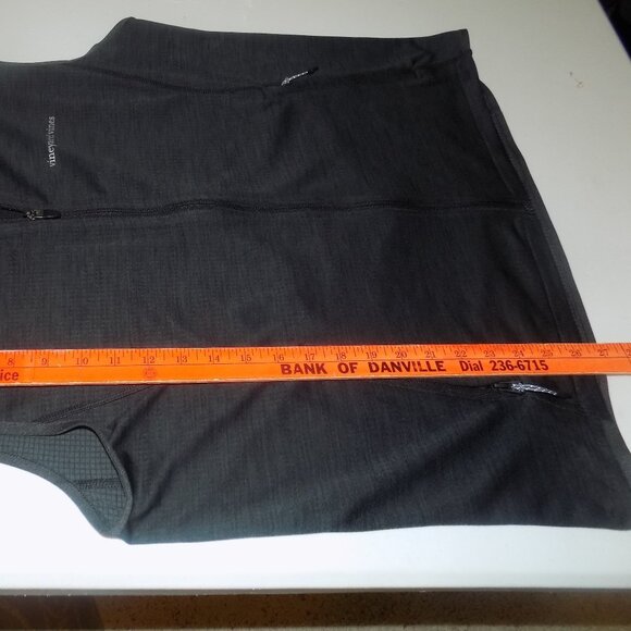 VINEYARD VINES Mens Lightweight Black Medium Vest Full Zip Performance Golf Run - Picture 6 of 6